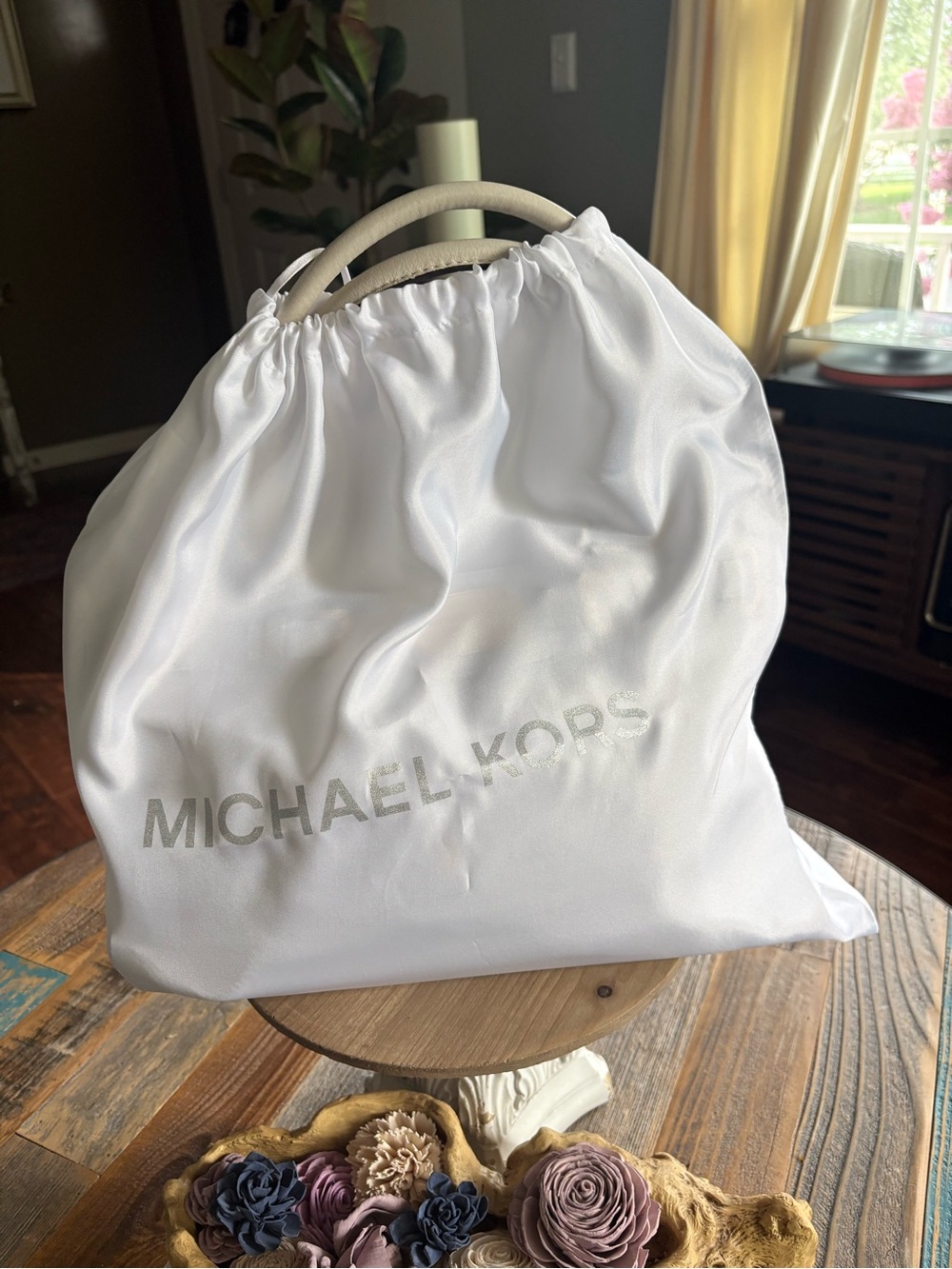 Michael Kors Hamilton Large Pebbled Leather Satchel Cream Gold Crossbody w/Dust - Picture 9 of 9